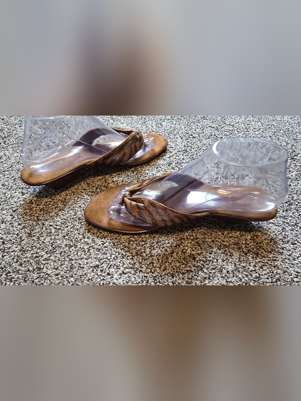 Italian Shoemakers Women’s Zebra Print Wedge Thong Sandals Size 6 - Picture 4 of 8